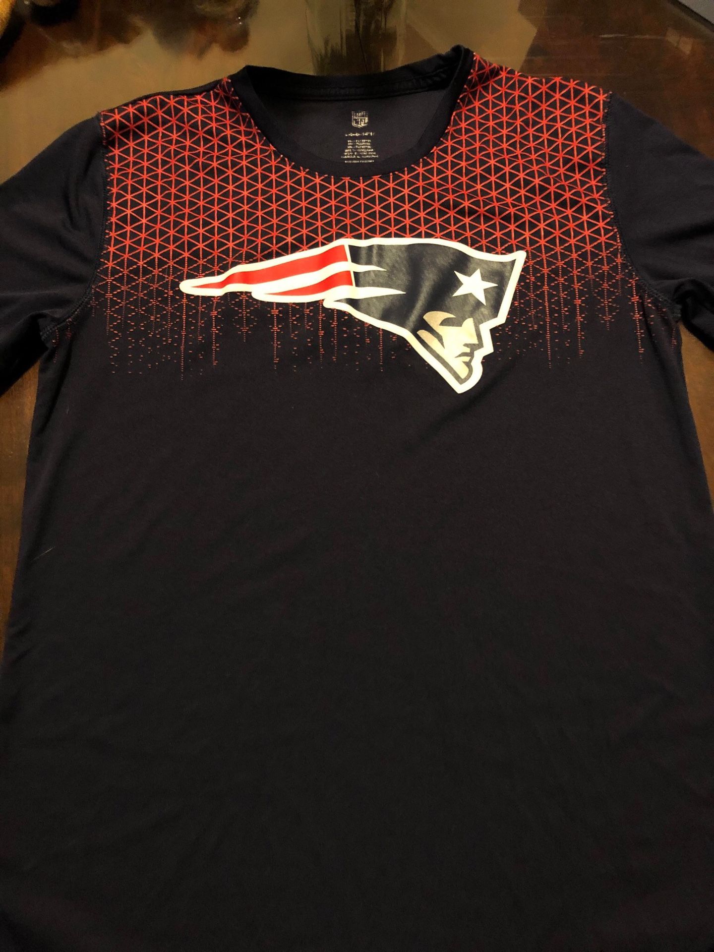 Patriots shirt (Youth-14)
