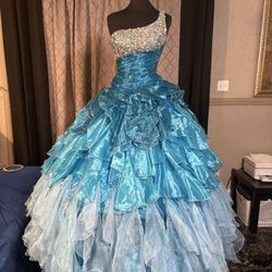 Mary’s Quinceañera Dress