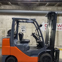 TOYOTA M8 2021 heavy duty forklift for sale 7000 Lb 