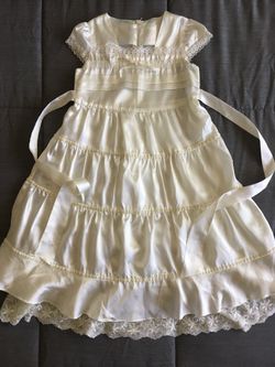 Light yellow/ivory “silky” dress for girls ((Size 8/10)