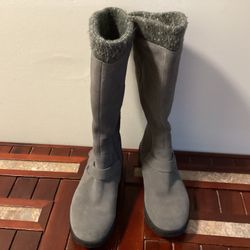 Gray Baretraps Tall Boots Size 8 Like New