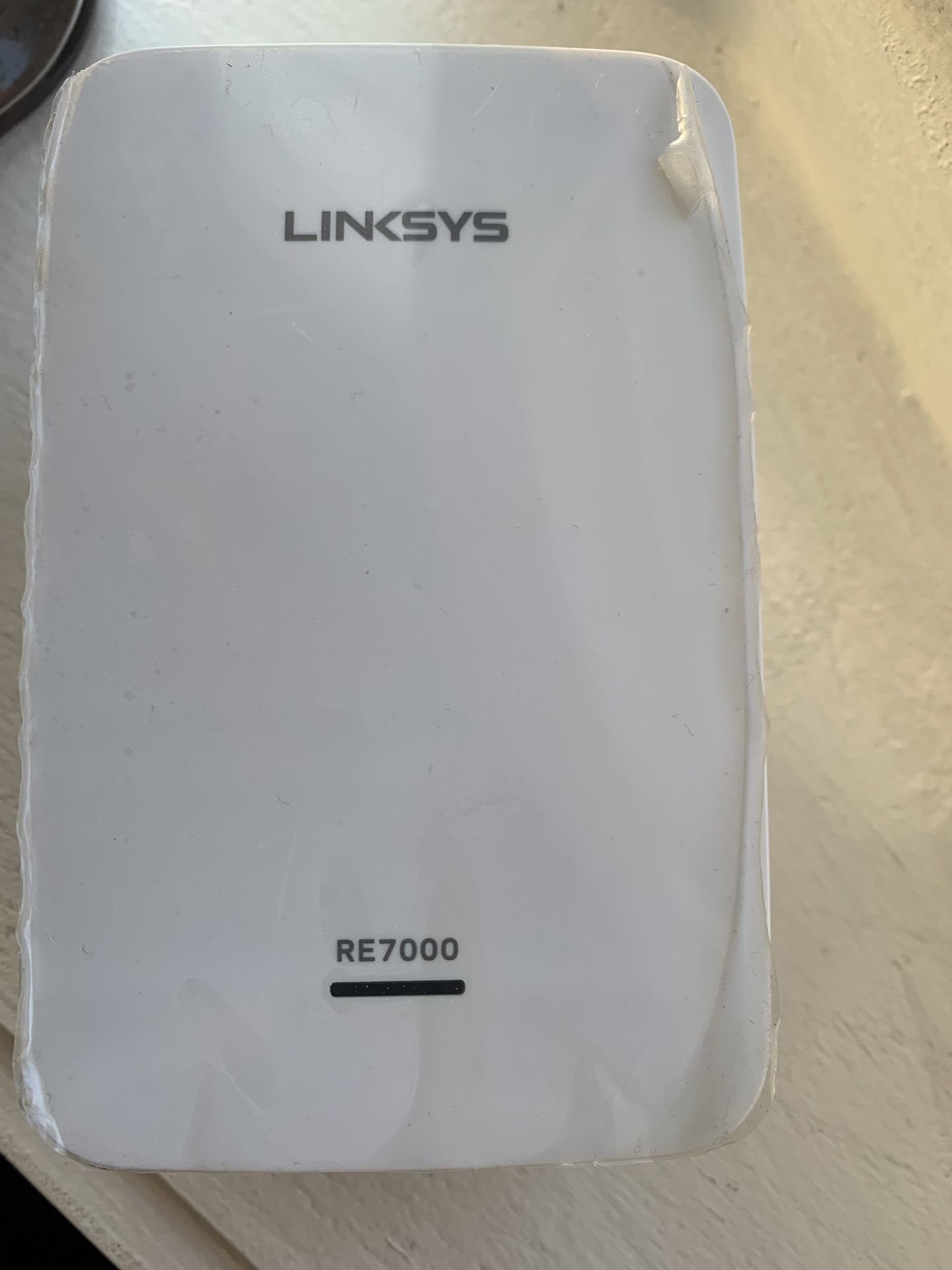 Linksys RE7000 WiFi Extender, WiFi 5 Range Booster, Dual-Band Booster, 2,500 Sq. ft Coverage.