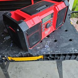 Milwaukee Jobsite Radio