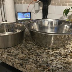 Pet Bowls And  Crate 