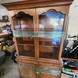 China Cabinet Hutch