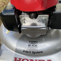 Honda Mower excellent condition