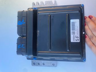Nissan ECU Engine Control Unit MEC35-562