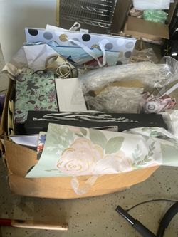 Gift Bags And Tissue Papers - New And Used 