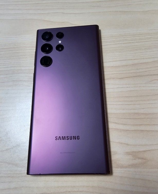 Samsung Galaxy S22 Ultra 128 GB Unlocked. Firm Price. Desbloqueado. Store Pick Up Only.