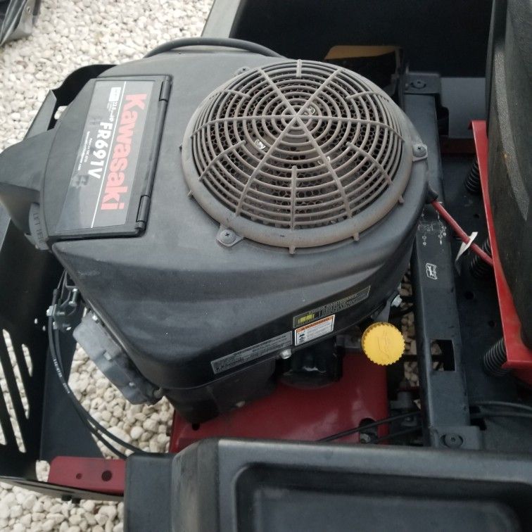 TORO timecutter ss 5000 w Kawasaki motor for Sale in Tarpon Springs, FL