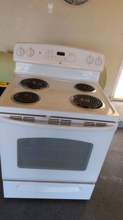 GE electric stove & microwave