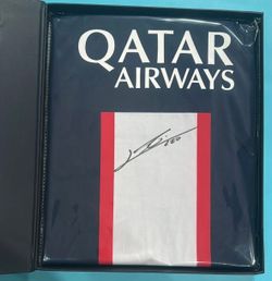 Lionel Messi Front Signed PSG Jersey – ICON
