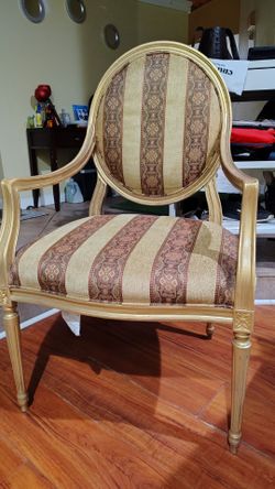 Vintage gold Armchair 🪑