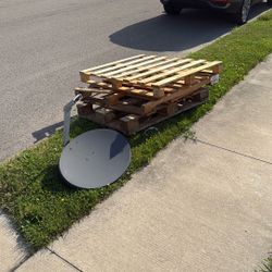 Free Pallets And Scrap 