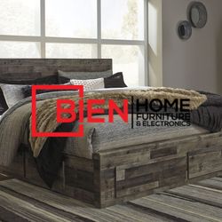 Derekson Multi Gray King Panel Bed with 4 Storage Drawers

