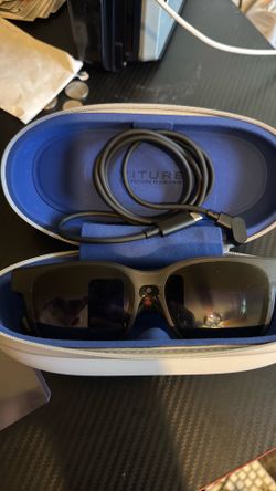 VITURE - Luma Pro XR Glasses - 152 inches 1200p Ultra Sharp Display, 1000 Nits, 52 degrees FOV, Myopia Adjustments - Regular - Black