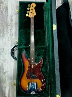 Custom Built fretless Fender P Bass