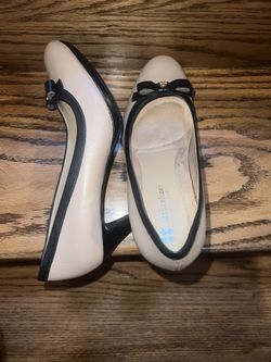 Naturalizer Tan And Black Pumps Size 9