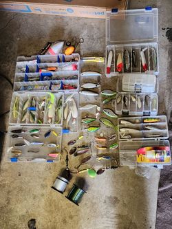 Fishing Lures For Striper & Salmon & Bass  & Wghits & line & More nice collection take it all lot for $190