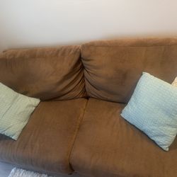Couch 4 Sale *MUST GO NOW**