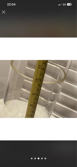 Cylinder Heavy Duty glass vase Used, Was 129$ originally