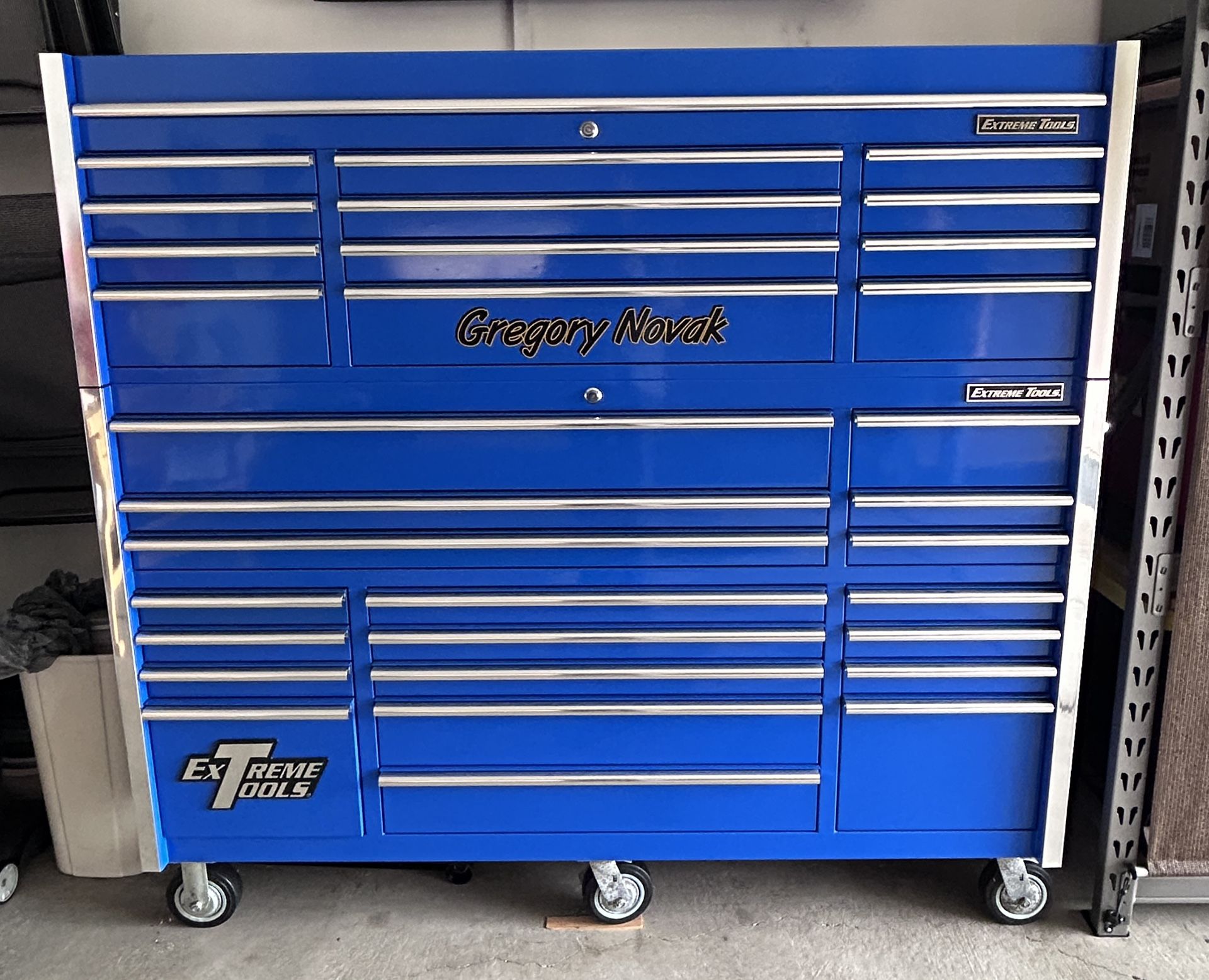 Extreme 72” Triple Bank Tool Box / In New Condition / Must See!