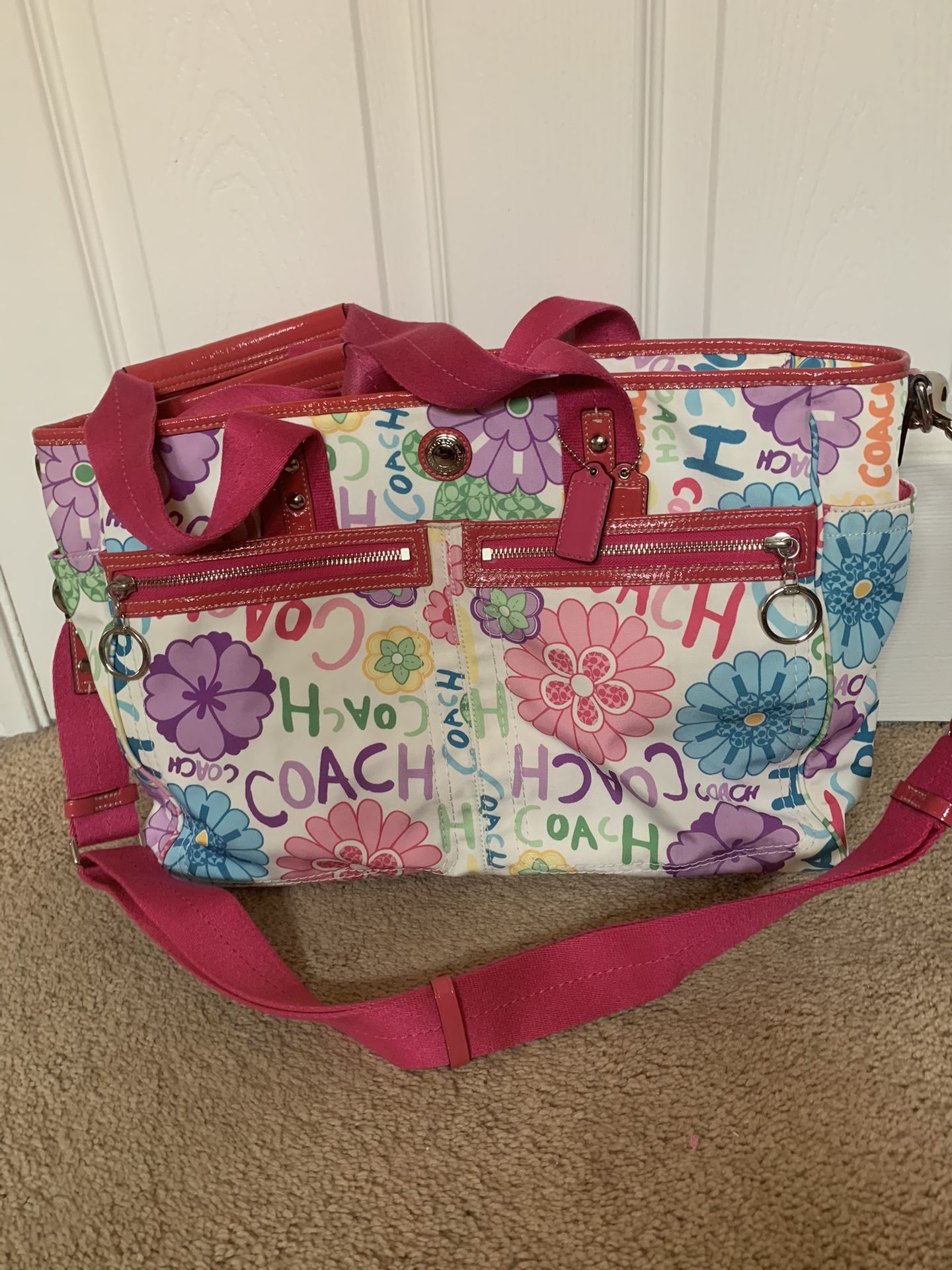 🌸🌷🌸🌷🌸🌷Coach Puppy Diaper Bag🌸🌷🌸🌷🌸🌷