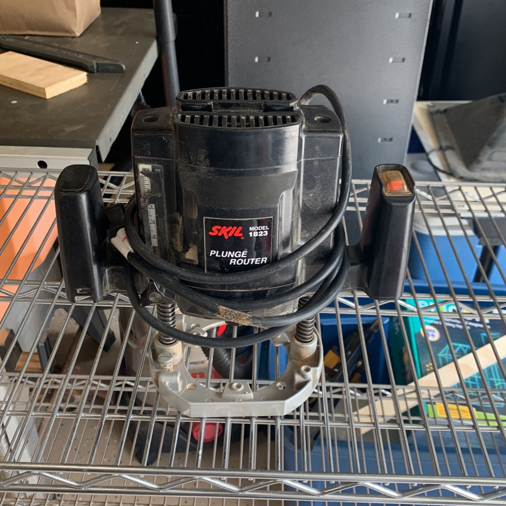 Skil 1823 Plunge Router