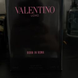 Valentino uomo born in Roma
