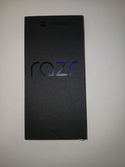 Get moto g razr for $ 100 at Total wireless store ( plan and tax charges may apply)