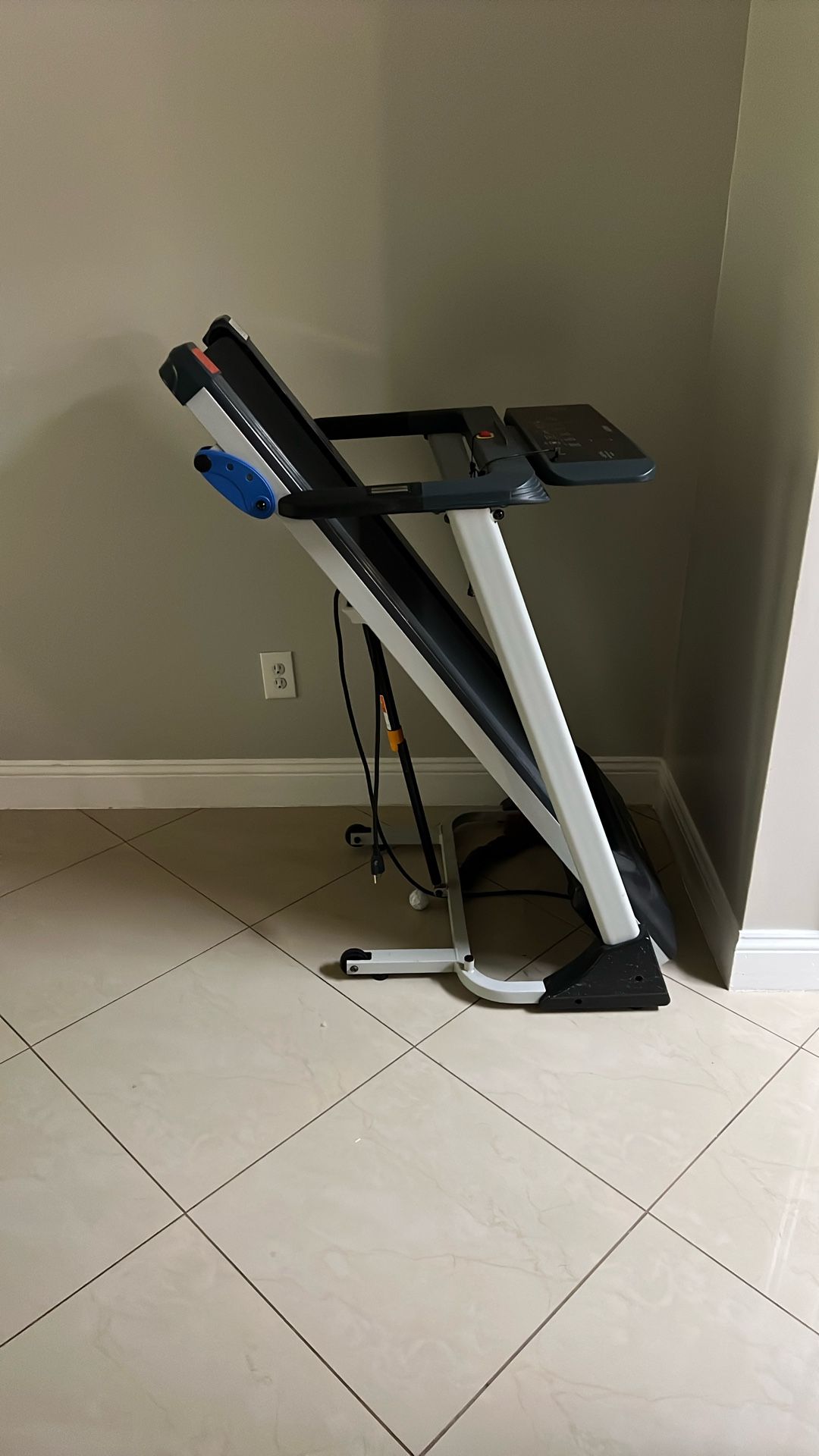 Merca treadmill