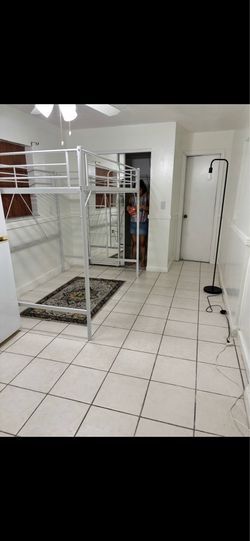 Full size loft bed