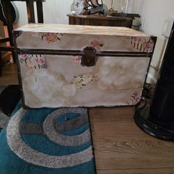  Vintage Trunk Eagle And Co