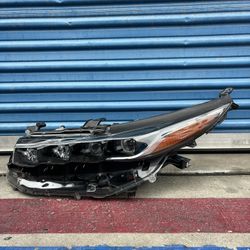 2017,2018,2019,2020,2021,2022 Toyota Prius Prime Headlight/Foco Delantero Lh Driver Oem,Original Ask