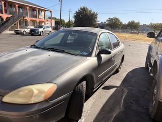 2005 Ford Taurus SE