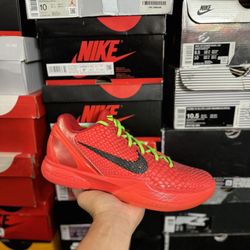 Kobe 6 Protro Reverse Grinch size 10.5 VNDS