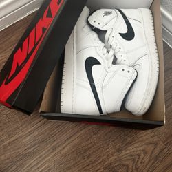Jordan 1 Retro OG Yin Yang
