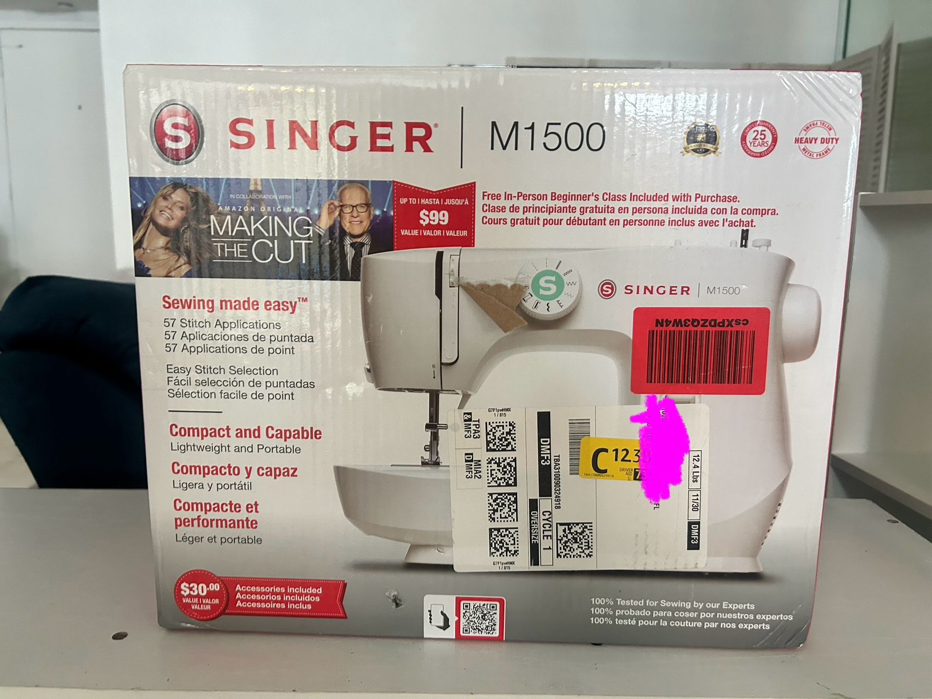 New in Box : Singer M1500 Sewing machine