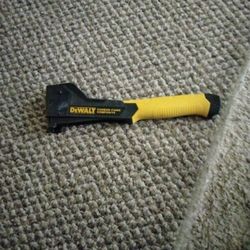 DEWALT CARBON FIBER COMPOSITE HAND STAPLE GUN