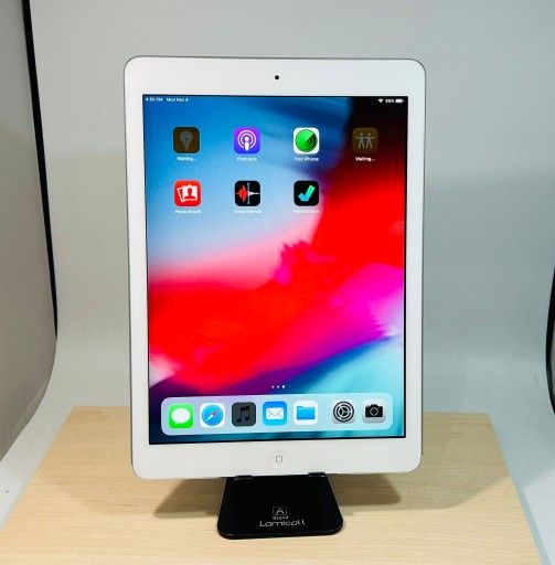 Apple iPad Air 16GB 9.7” Fully Functional