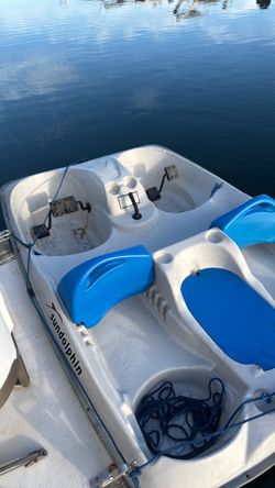 Sun dolphin peddle boat
