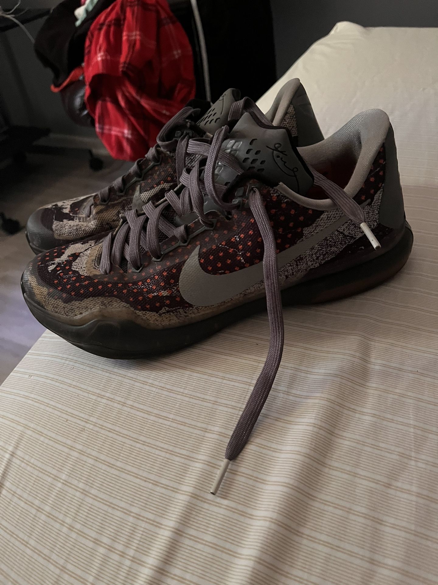 Kobe 10 Size 10.5