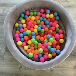 Ball Pitt And Balls 