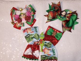Clay center Hair Bows $10 Each 🎄☃️🎁