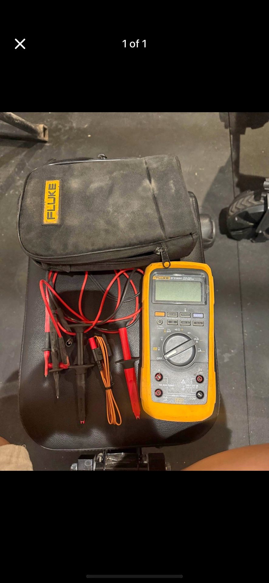 FLUKE digital multimeter