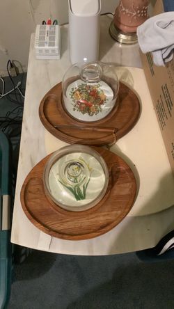 Cheese display plate with glass cover