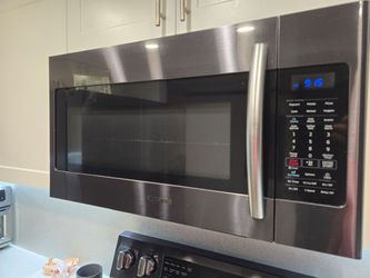 Samsung 1.8 Cu. Ft. Over-the-Range Microwave – Black Stainless – $150 OBO