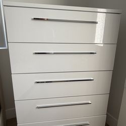     white dresser with 5 drawers