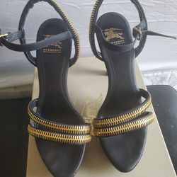 Burberry Platform Zipper Shoes