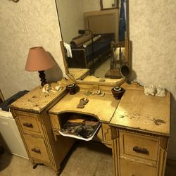 Vanity Antique